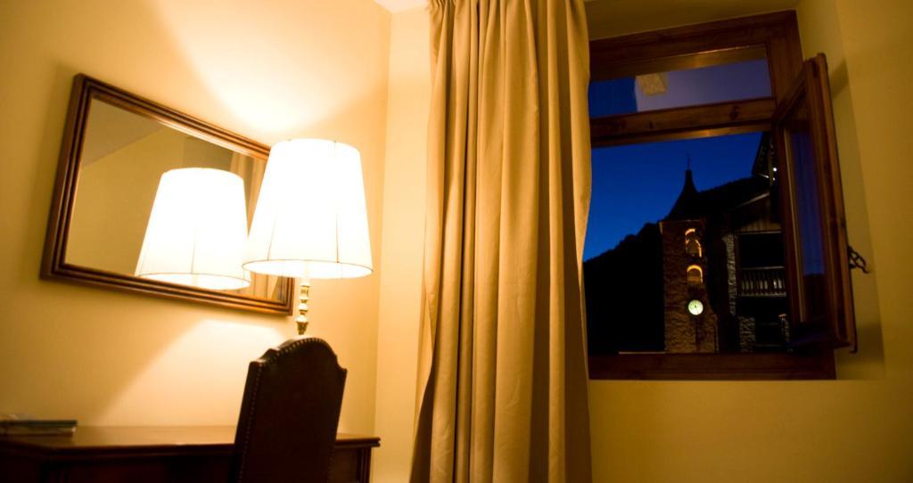 Hotel Santa Barbara De La Vall D'Ордино Номер фото