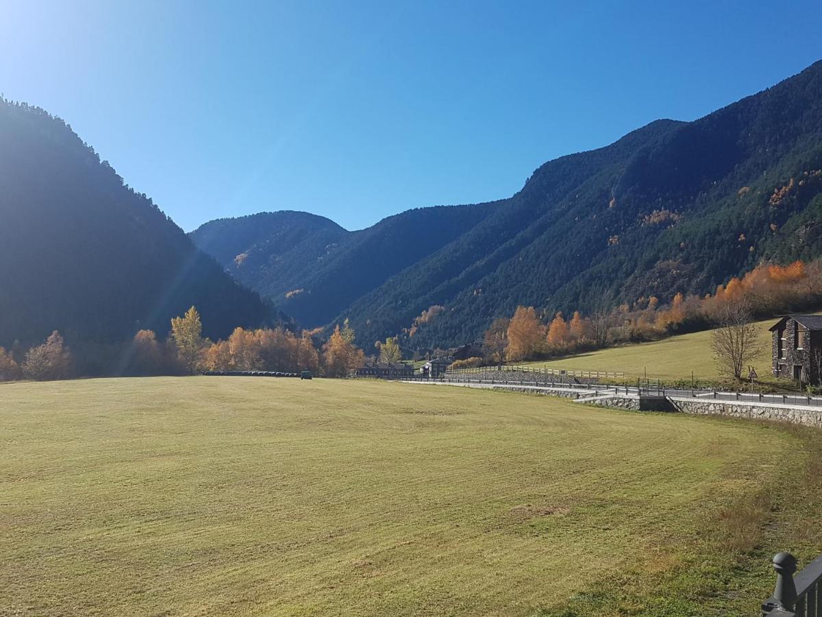 Hotel Santa Barbara De La Vall D'Ордино Экстерьер фото