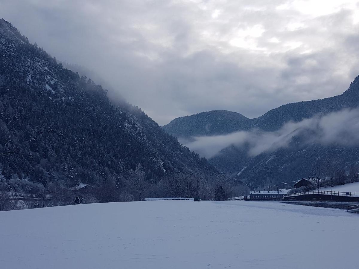 Hotel Santa Barbara De La Vall D'Ордино Экстерьер фото