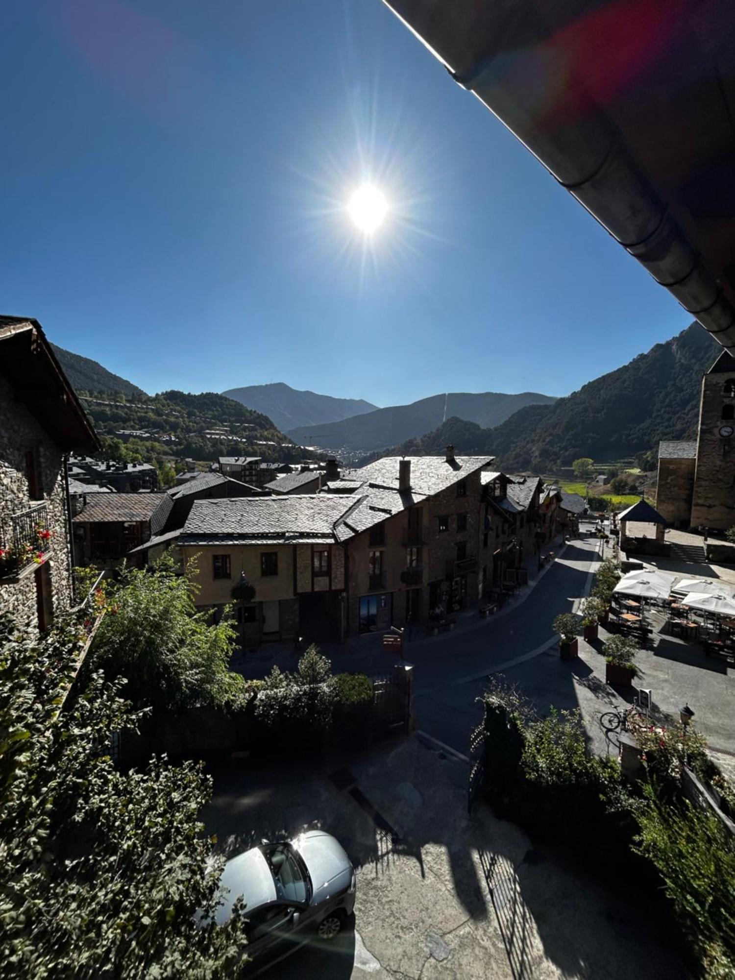 Hotel Santa Barbara De La Vall D'Ордино Экстерьер фото