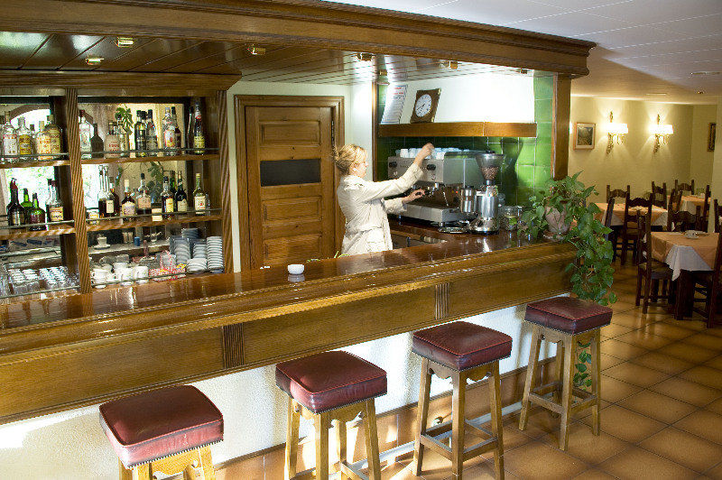 Hotel Santa Barbara De La Vall D'Ордино Экстерьер фото